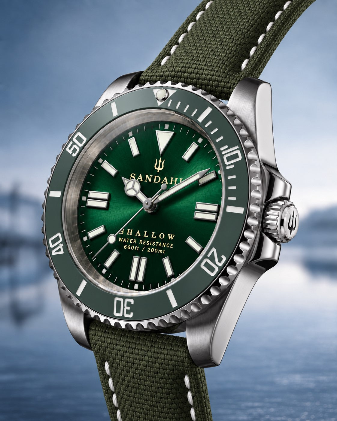 SANDAHL SHALLOW Archipelago Green watch with green sailcloth strap in a three-quarter view