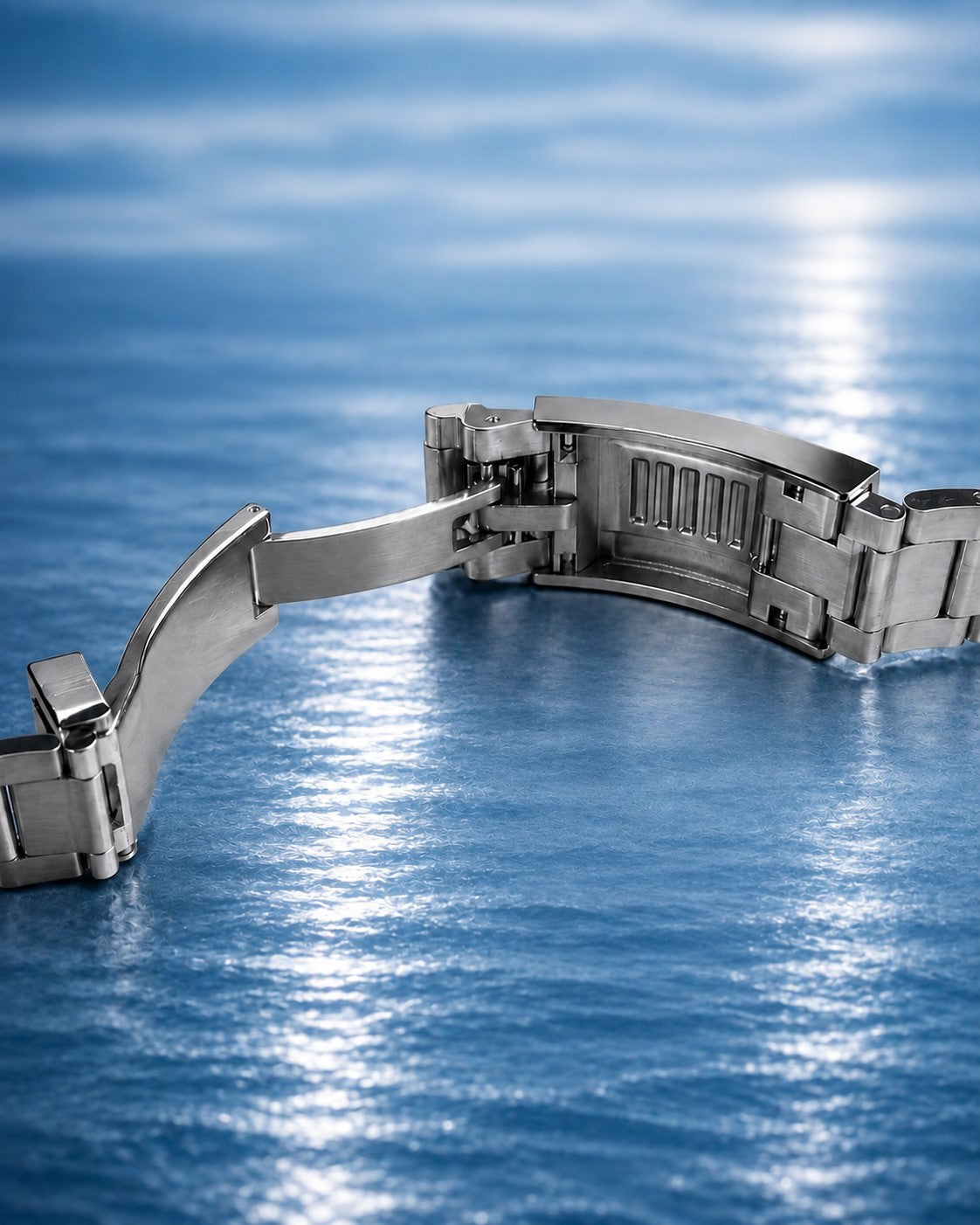 SANDAHL SHALLOW stainless steel bracelet with the folding clasp open.