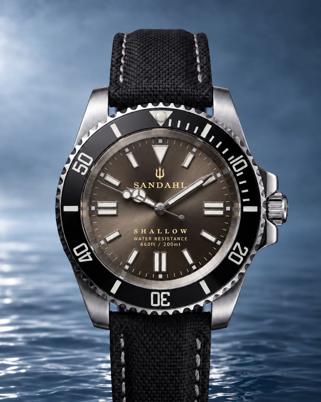 SANDAHL SHALLOW Granite Grey with a grey dial, black dive bezel and black stitched fabric strap, viewed from the front.