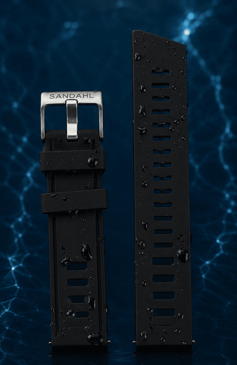 Black ventilated silicone strap and SANDAHL-engraved steel buckle for CENTURION Blackwater.